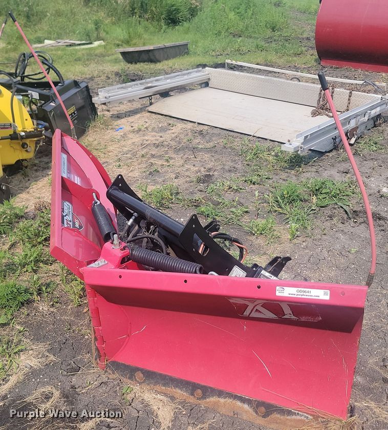 2018 Boss V XT snow plow  - OD9641