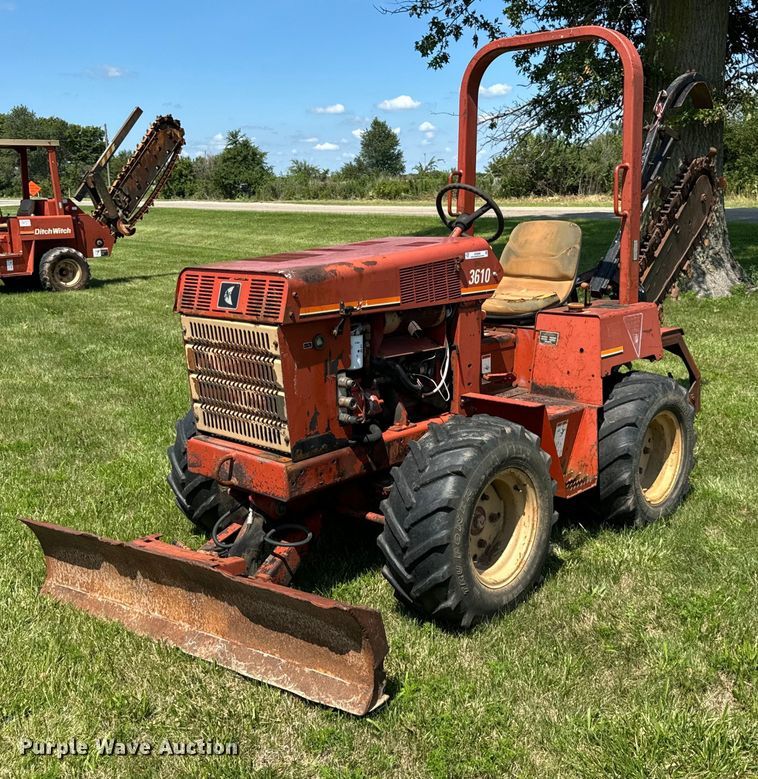 2000 Ditch Witch 3610 trencher - OG9580