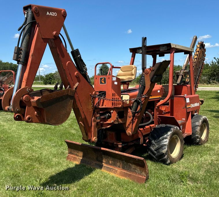2001 Ditch Witch 5110 trencher - OG9581