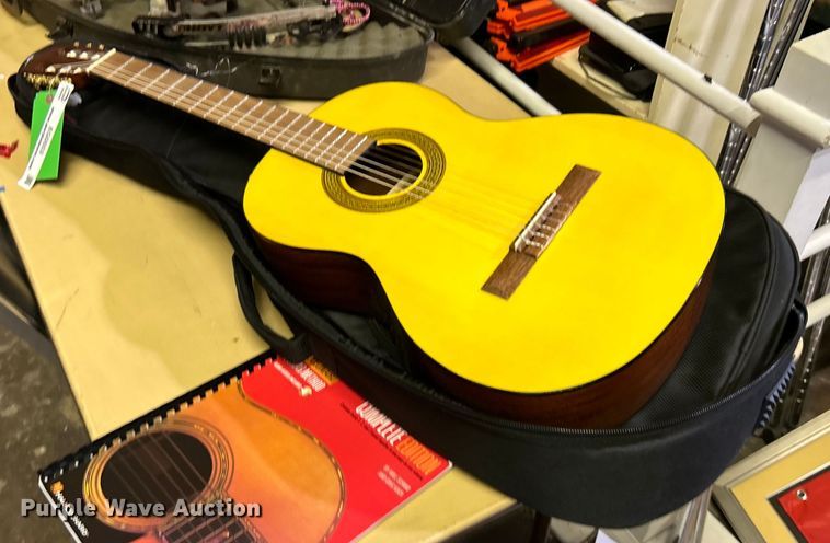Lucero LC100 Classical guitar  - EG0553