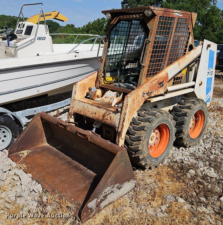 1987 Bobcat 743 skid steer loader - EI8186