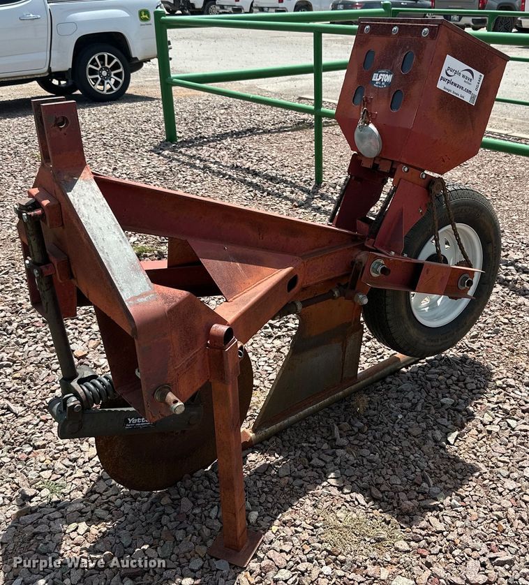 Elston gopher Plow - DG4468