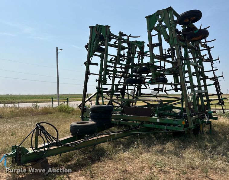 John Deere 685 sweep plow - DK6720