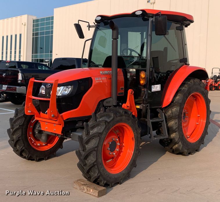 2019 Kubota  M4-071D MFWD tractor - DM7949