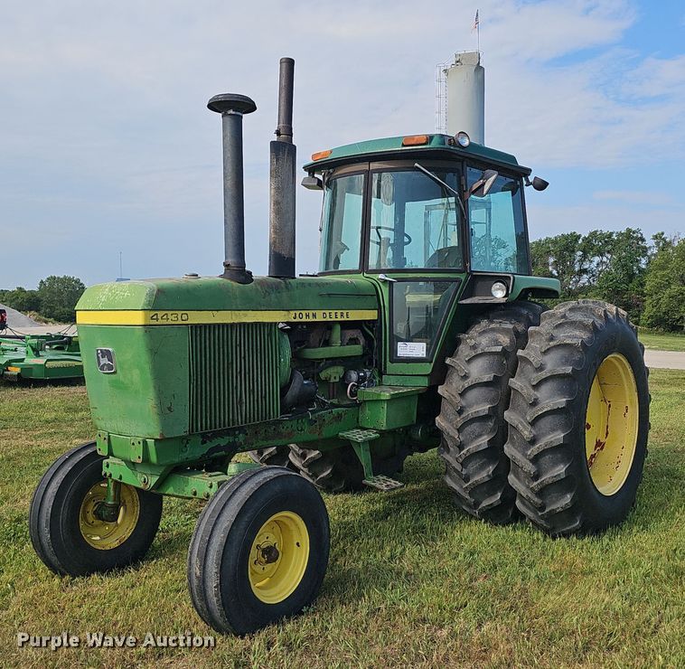 John Deere 4430H tractor - DP6617