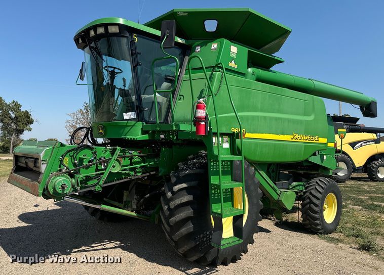 2003 John Deere 9650 combine - DQ6929