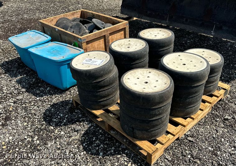 Kinze 2500 planter parts  - DV5829