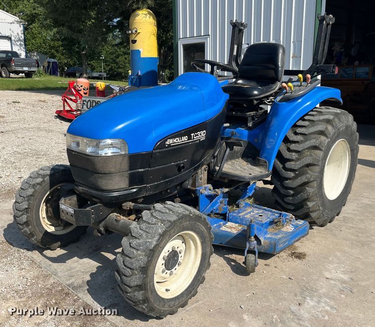 New Holland TC33D HST tractor - EK8880