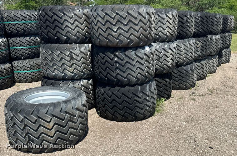 Approximately 43 Alliance 620/40R22.5 tires and wheels - MU9877