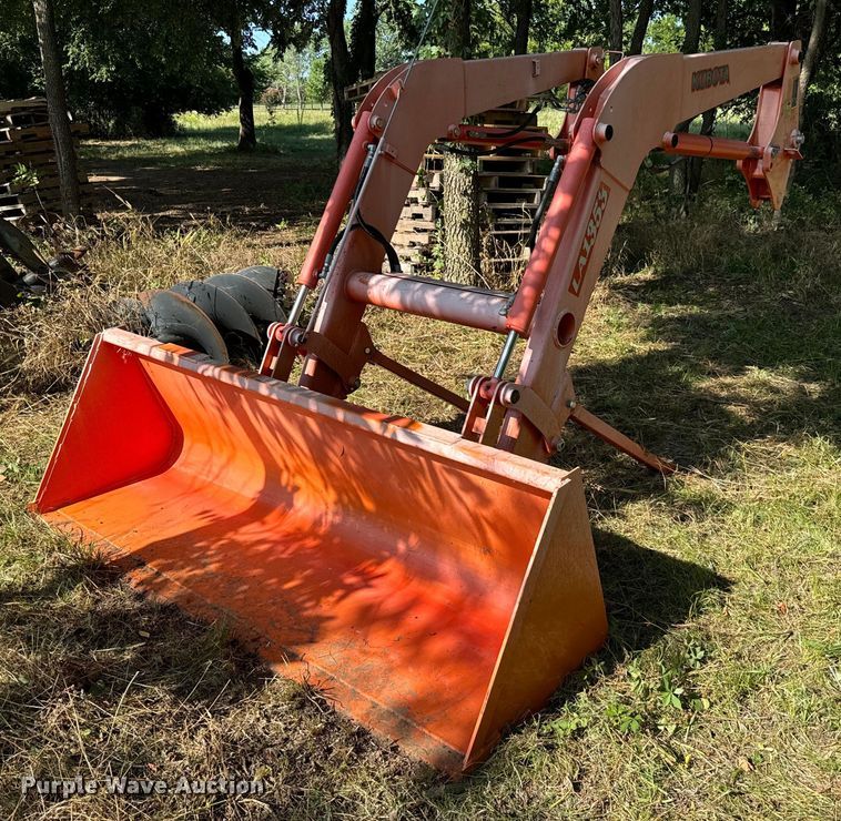 Kubota  LA135 loader bucket - NQ9700