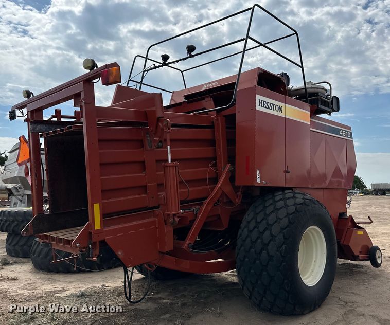 2005 Hesston 4910 large square baler - OM9510