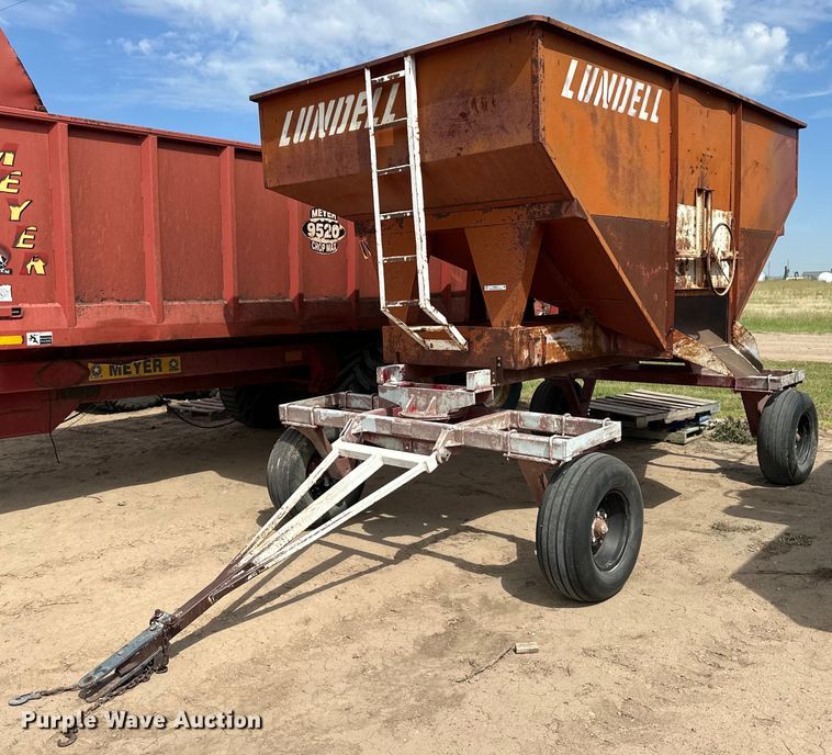 Shop built gravity wagon - OM9511