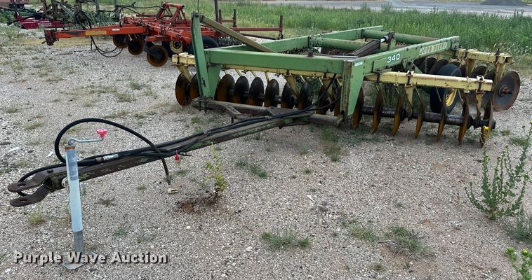 John Deere 340 off-set disk - OM9548