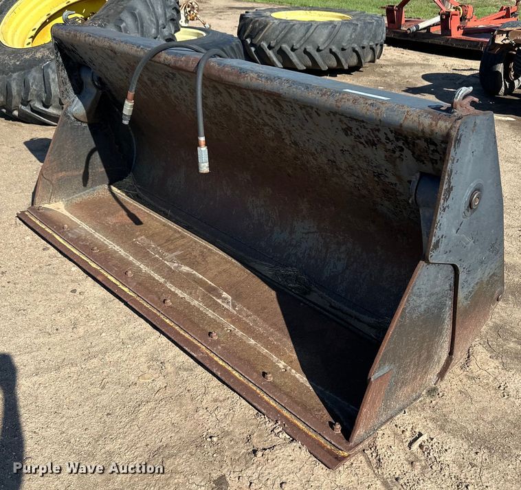 Fabick loader bucket - OM9593