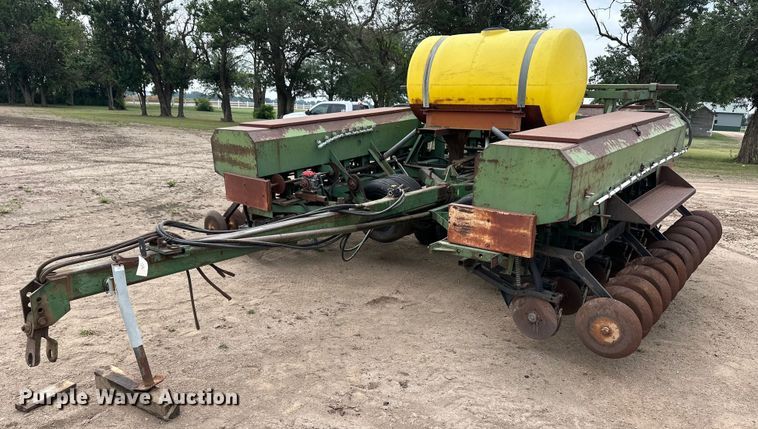 Great Plains 30-361080-HS seeder - OM9621