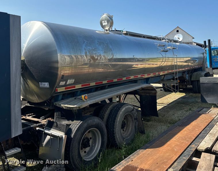1992 Walker tank trailer - DP8427