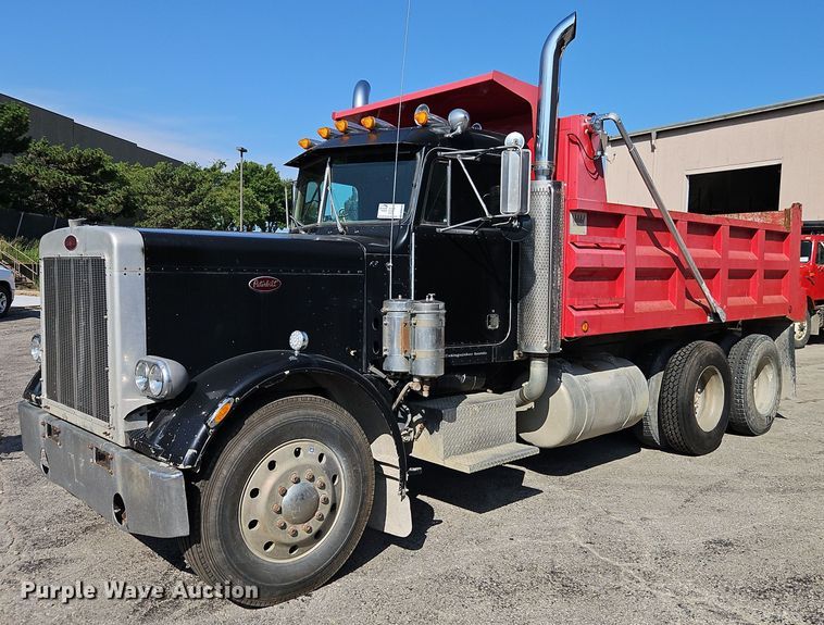 1977 Peterbilt  359-S19 dump truck - DR8727