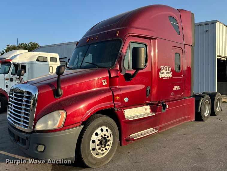 2015 Freightliner  Cascadia Evolution semi truck - OF9899