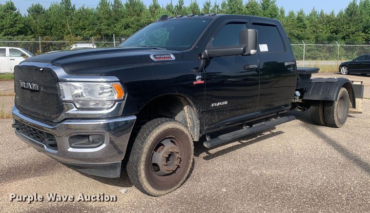 2021 Dodge Ram 3500HD Crew Cab pickup truck cab and chassis - DM7980