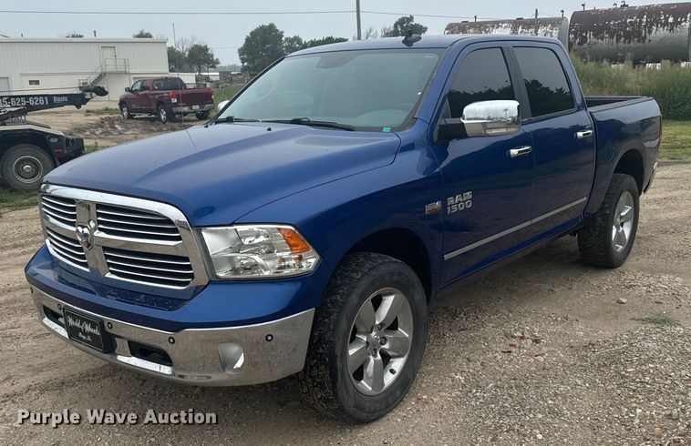2017 Dodge Ram 1500 Big Horn Crew Cab pickup truck - DX3550