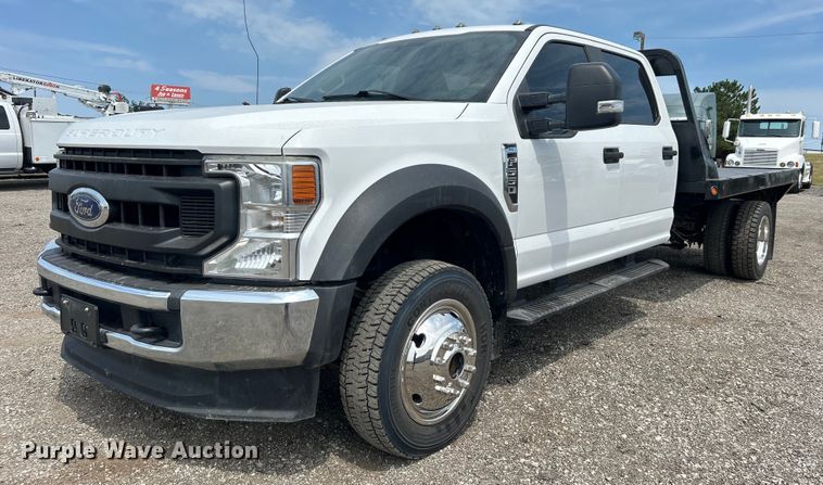 2020 Ford F550 Super Duty Crew Cab flatbed truck - EG0925