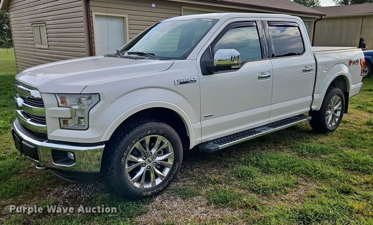 2016 Ford F150 Lariat SuperCrew pickup truck - EI8244
