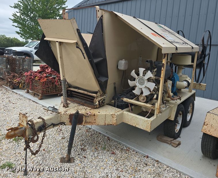 2011 Finn BB30218 bark blower - EK6310