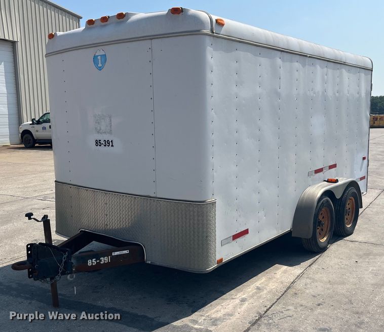 2005 Interstate enclosed cargo trailer - EK8794