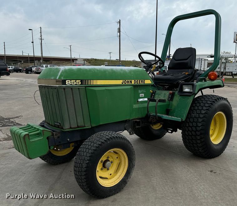 1987 John Deere 855 tractor - LF9951