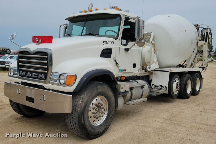 2007 Mack Granite CV513 ready mix truck - DR4390