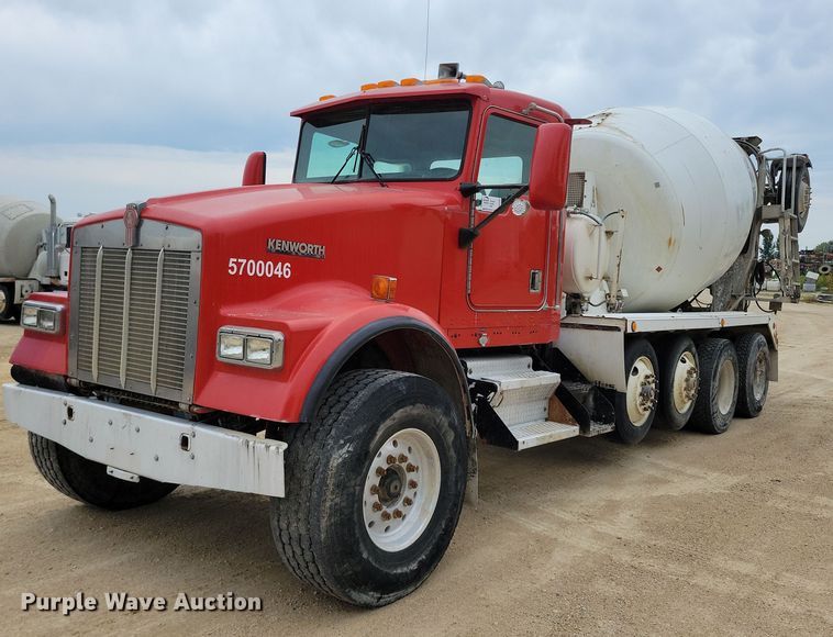 1999 Kenworth W900 ready mix truck - DR4393