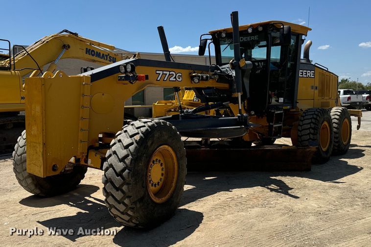 2011 John Deere 772G motor grader - DS2503