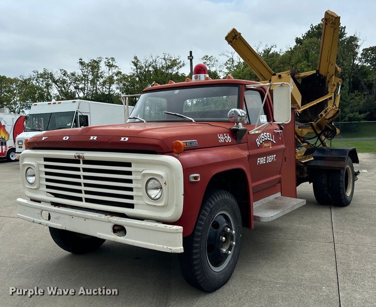 1972 Ford  F600 with Vermeer tree spade - DV5865