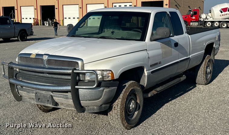 2001 Dodge Ram 2500 Quad Cab pickup truck - DX3515