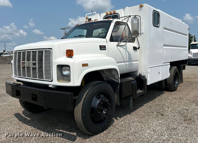 2000 GMC C6500 chipper truck - EG0882