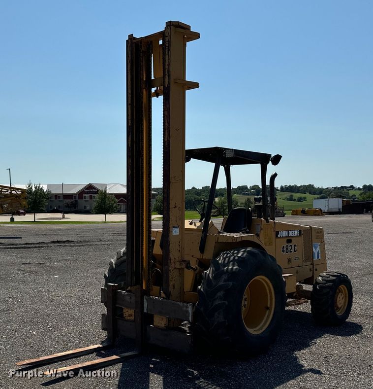 1996 John Deere 482C forklift - EH4361