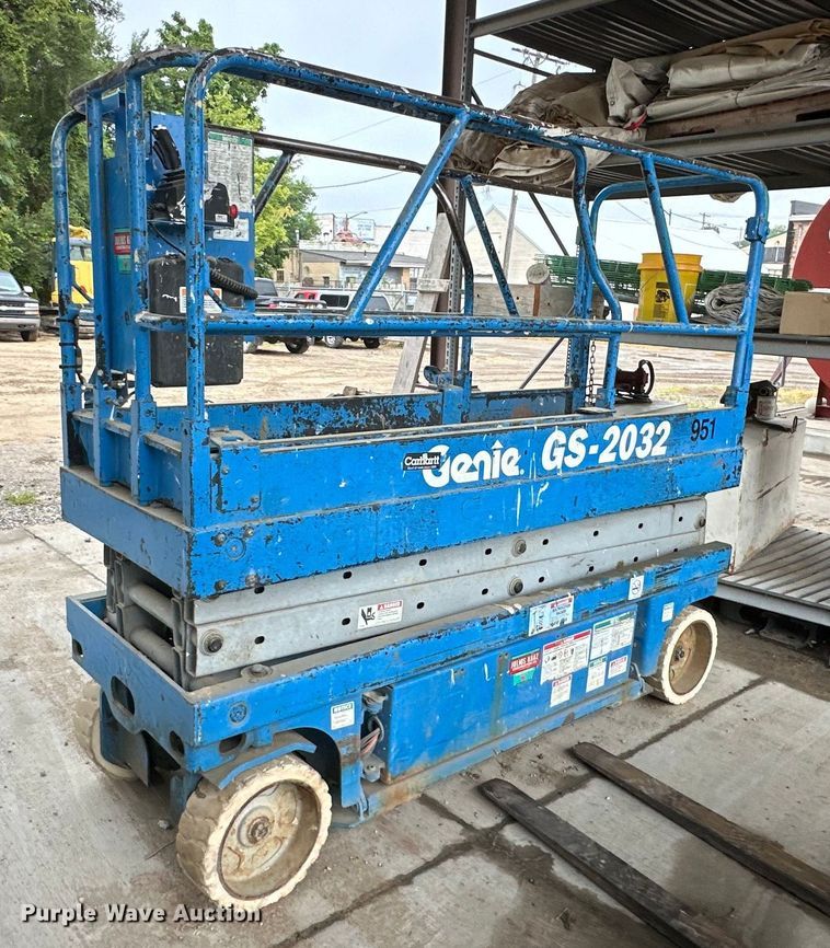 Genie  GS-2032 scissor lift - EJ7126