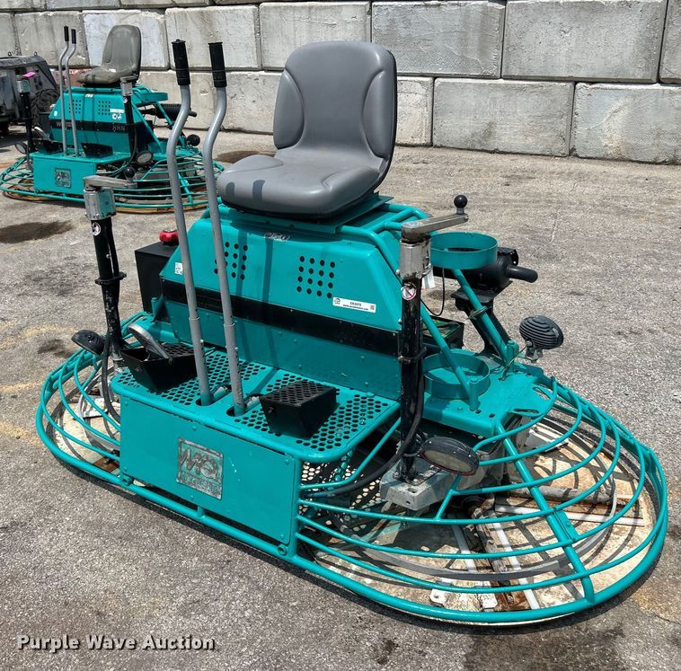 2017 Whiteman  HHNG5 power trowel - EK4979