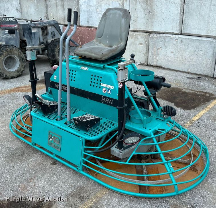 2017 Whiteman  HHNG5 power trowel - EK4981