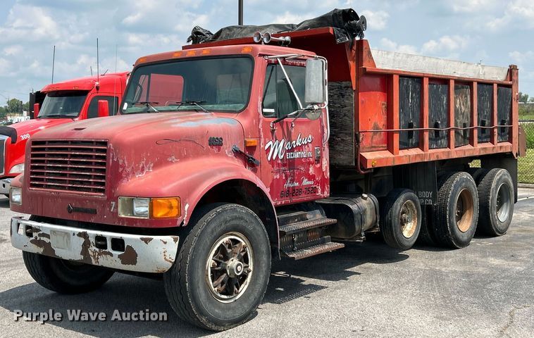 1995 International  4900 dump truck - EK5000