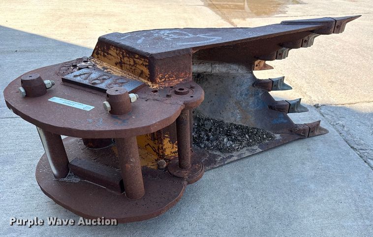 Hensley v-bottom bucket - LF9912
