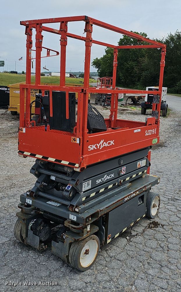 2023 Skyjack SJ3219E scissor lift - NX9034