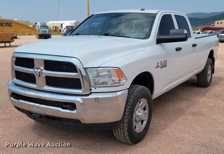 2017 Dodge  Ram 2500 Crew Cab pickup truck - OD9669