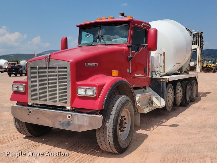 2003 Kenworth  W900 ready mix truck - OD9675