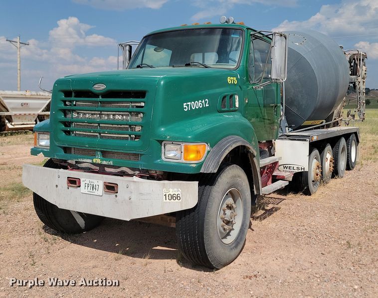 2006 Sterling  L9500 ready mix truck - OD9676