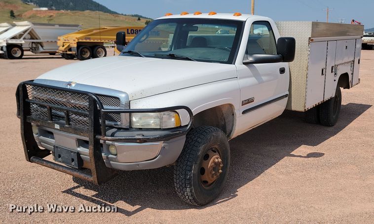2001 Dodge  Ram 3500 utility bed pickup truck - OD9679