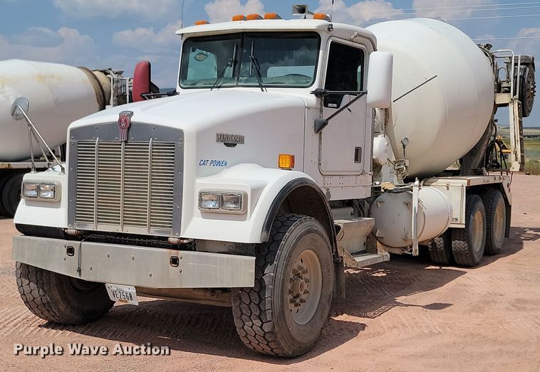 2002 Kenworth  W900 ready mix truck - OD9684