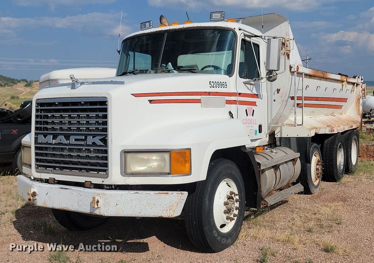 1999 Mack CH600 dump truck - OD9702