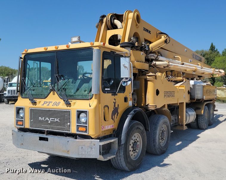 1998 Mack MR688S concrete pump truck - OD9706
