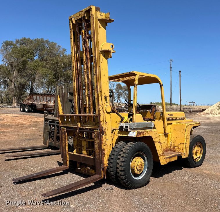 1963 Clark 392439 forklift - DG4483
